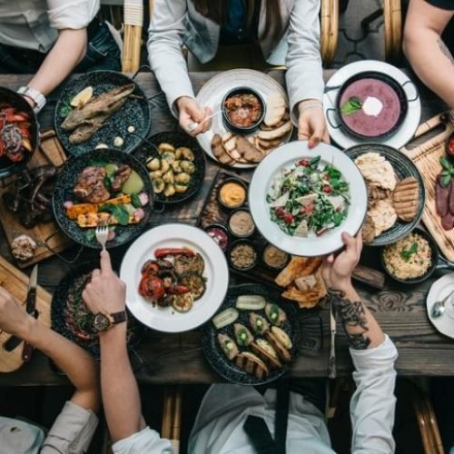 Explorando Sabores e Histórias: Uma Odisseia pela Arte Culinária Mundial